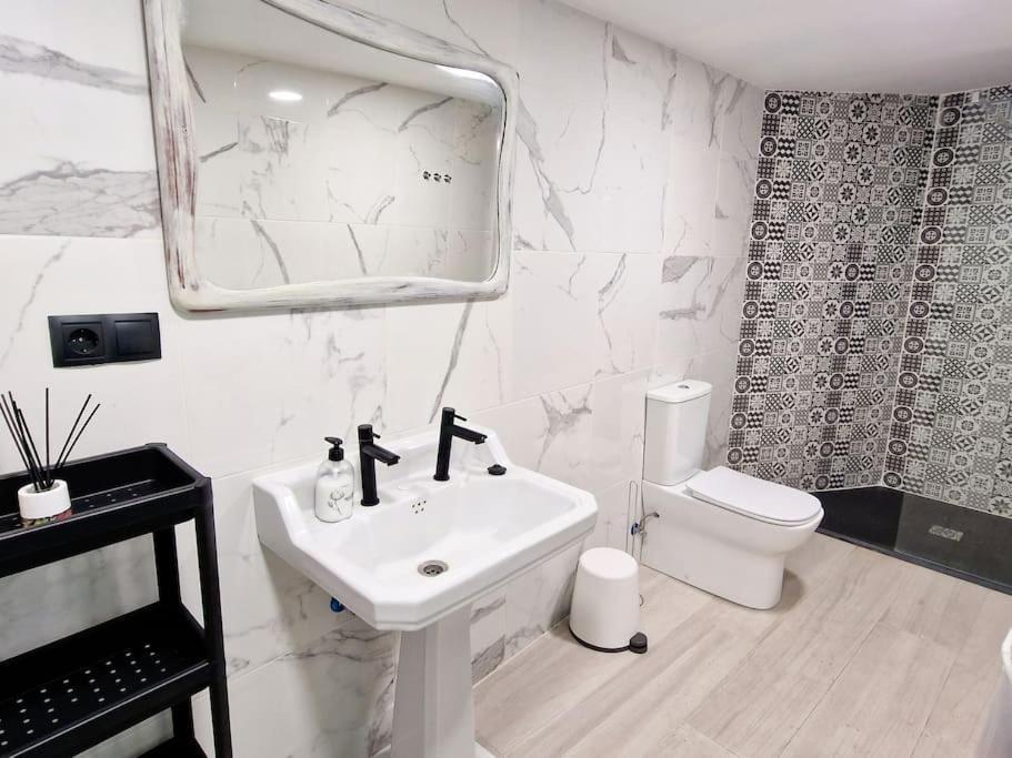 Apartamento Con Terraza Y Barbacoa 파테르나 외부 사진